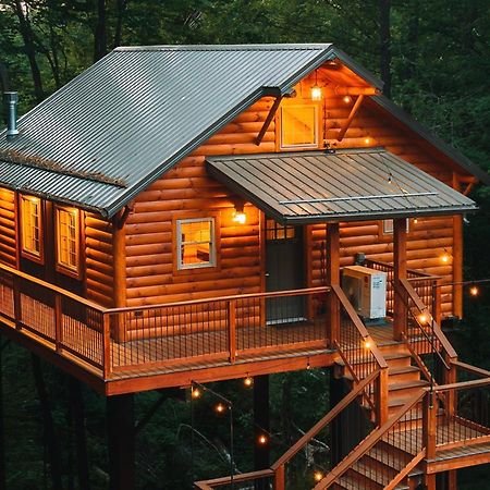 Cricket Hill Treehouse B By Amish Country Lodging Millersburg Esterno foto