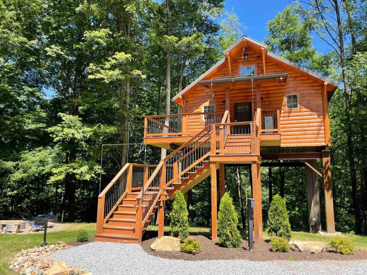 Cricket Hill Treehouse B By Amish Country Lodging Millersburg Esterno foto