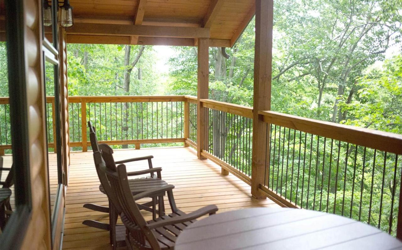 Cricket Hill Treehouse B By Amish Country Lodging Millersburg Esterno foto